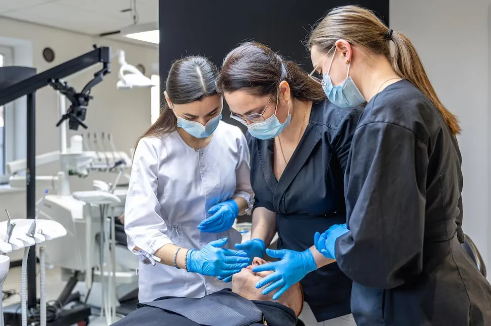 Dental Implants in montrose